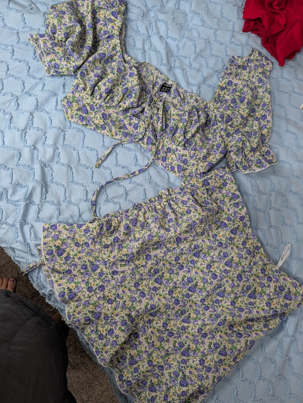 Floral Puff-Sleeve Juniors 2 Pc Outfit In Lavender and Cream